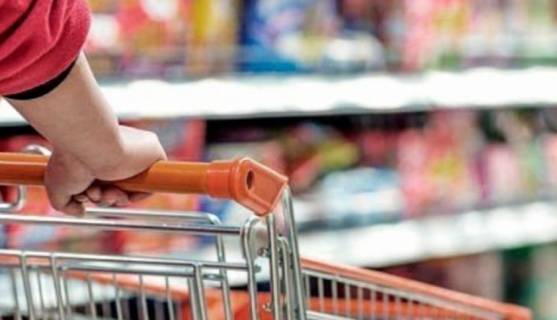 Consumo en retroceso: ventas en supermercados y mayoristas caen en medio de la inflación