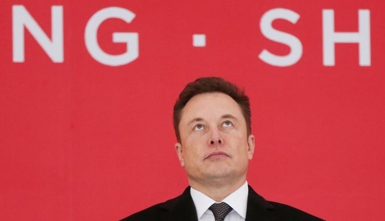 Musk insta a cierre de medios gubernamentales VOA y Radio Free Europe