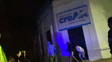 Axel se nota mucho!: Anoche hubo una fiesta clandestina en local del Frente de Todos y los vecinos alertaron al 147 municipal